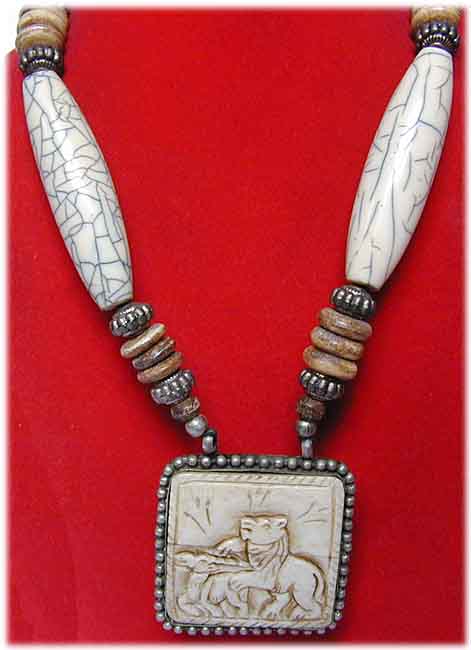  Bone Kette, mit Jagdpiktogramm
