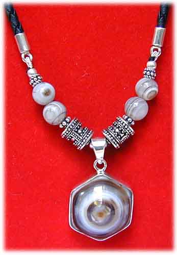 Amulettkette Sheeps Eye